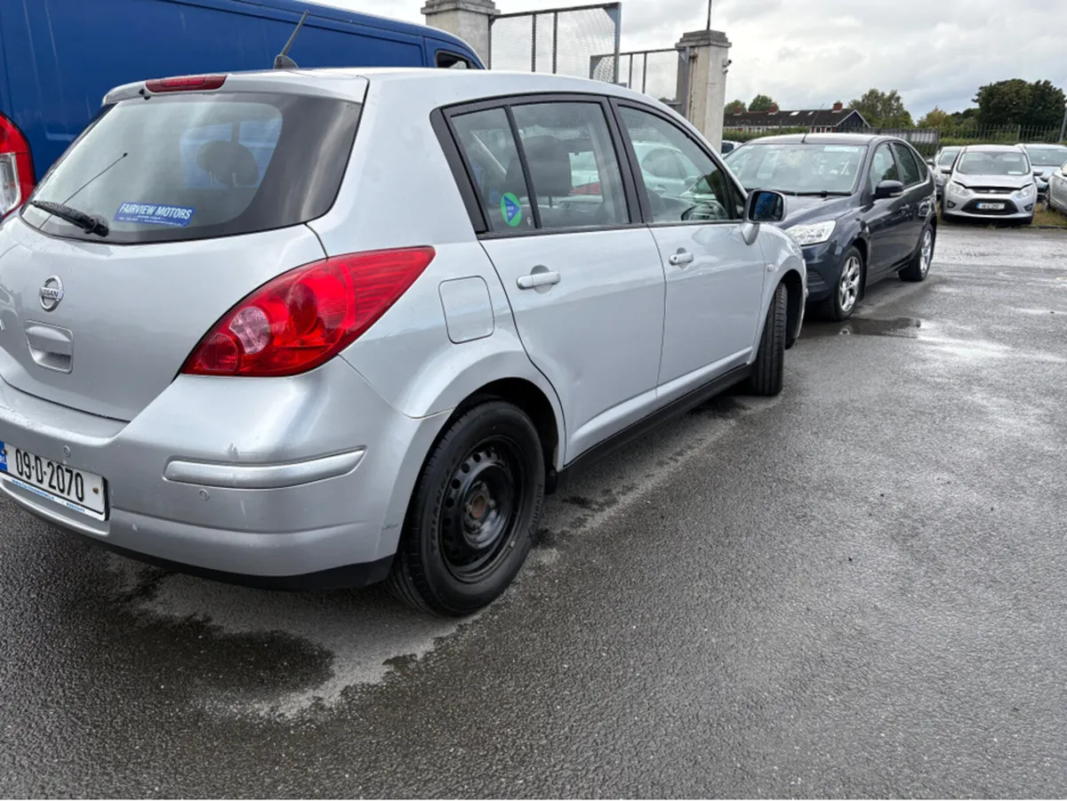 Nissan Tiida 1.5 DSL 5DR SE - Image 4