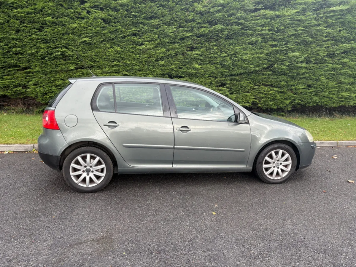 Volkswagen Golf 1.6 102BHP 5DR A - Image 2