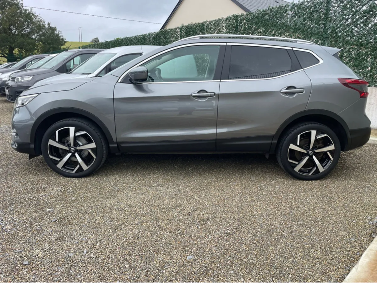 Nissan Qashqai TEKNA DCI - Image 4