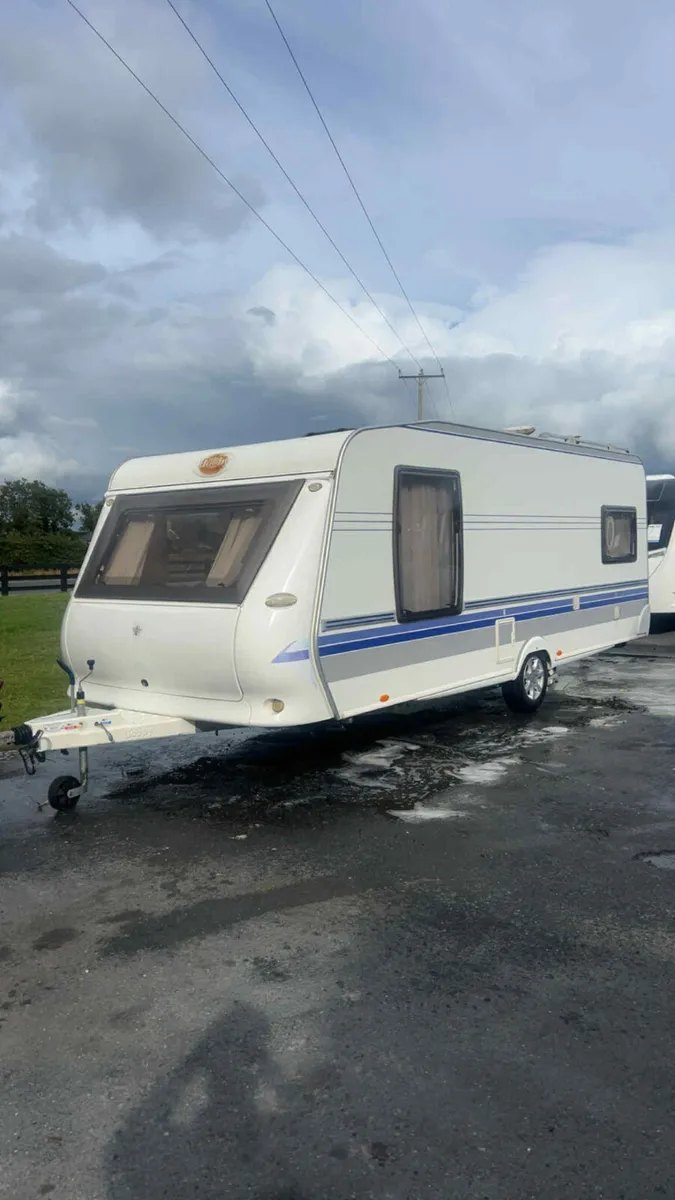 ✨STUNNING HOBBY EXCELLENT 4 BERTH ISLAND BED✨ - Image 1