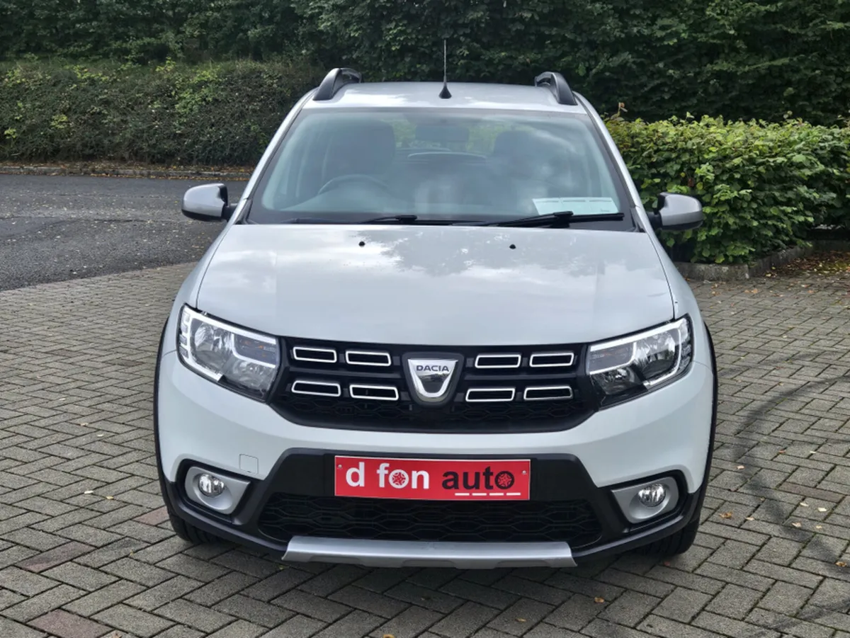 Dacia Sandero Stepway 1.5 DIESEL LAUREATE  MODEL*S - Image 2