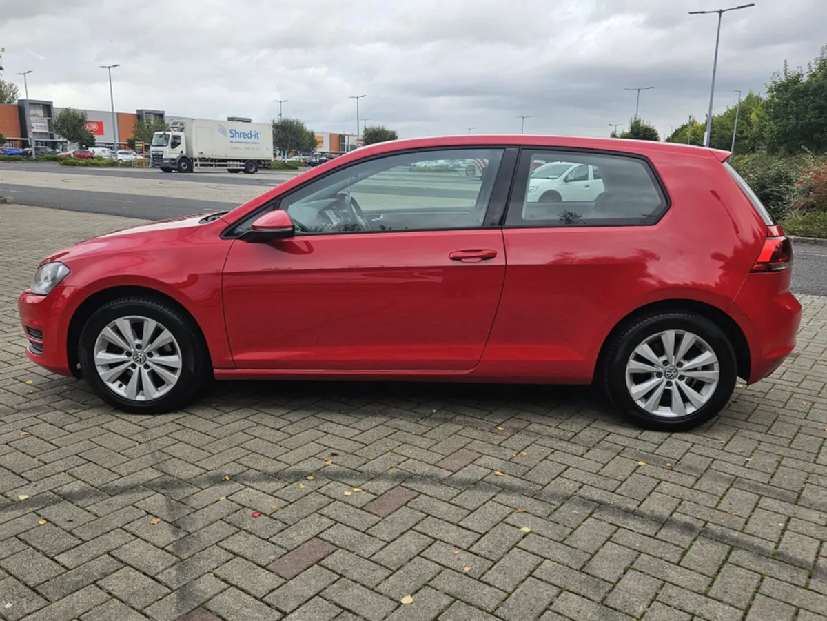 Volkswagen Golf 1.2 PETROL TSI 3 DOOR MODEL*FULL S - Image 4