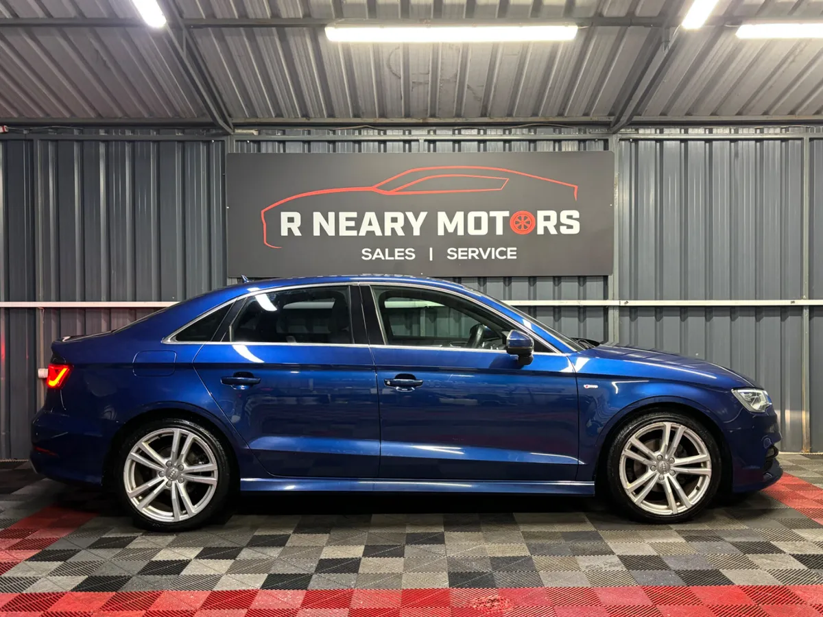 2015 151 Audi A3 2.0 TDI S LINE Manual Saloon - Image 4