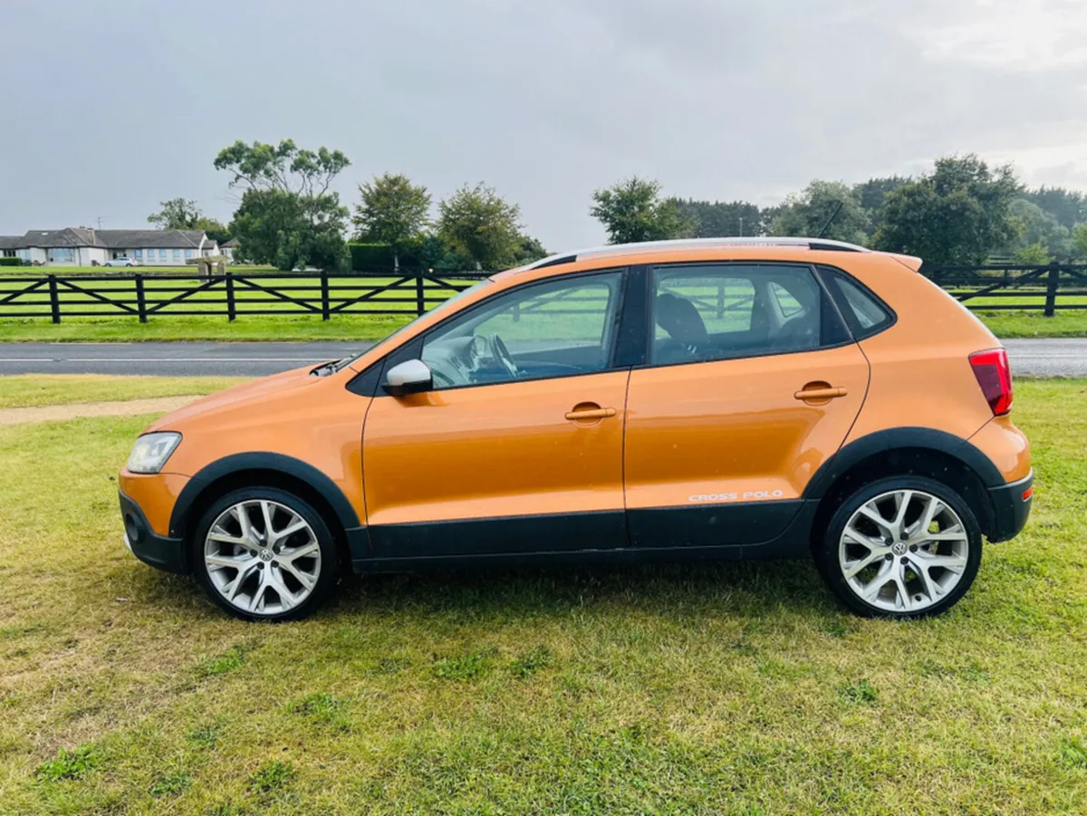 Volkswagen Polo POLO CROSS  1.2 Auto/ FINANCE AVAI - Image 3