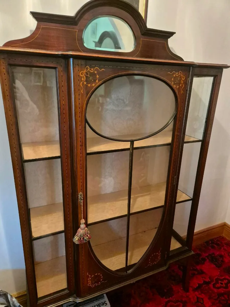 Antique display unit - Image 1