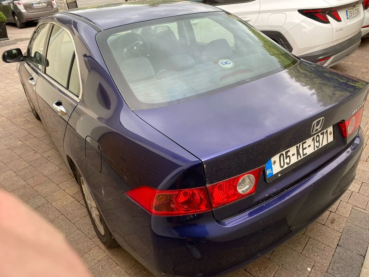 2005 Honda Accord - Image 3