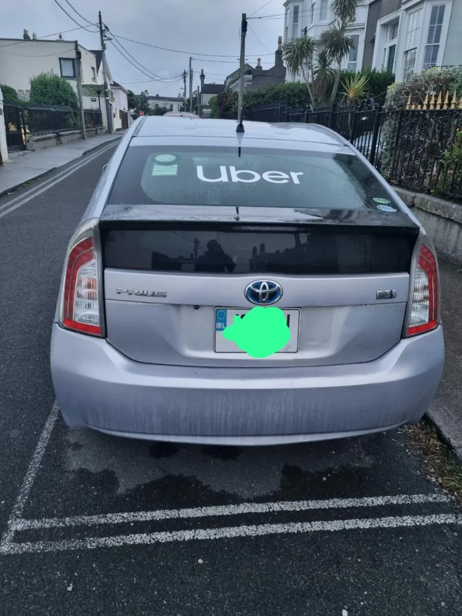 Toyota Prius Hybrid 2013 For Sale. - Image 3