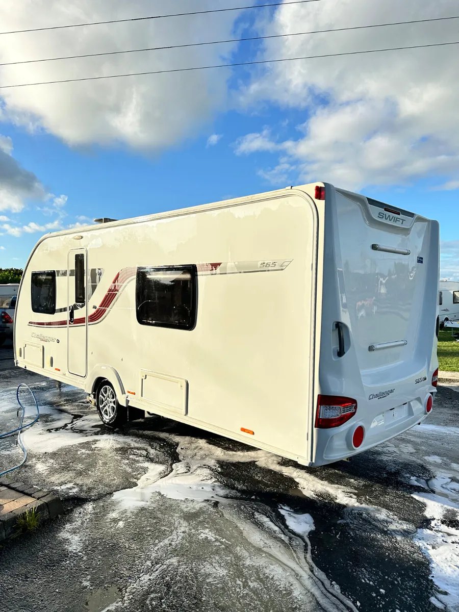 ✨SWIFT CHALLENGER 4 BERTH FIXED SINGLE BEDS✨ - Image 3