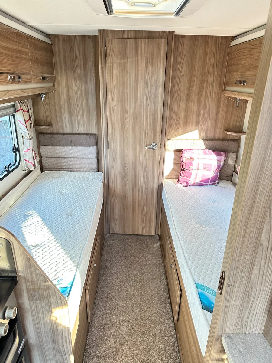 ✨SWIFT CHALLENGER 4 BERTH FIXED SINGLE BEDS✨ - Image 4