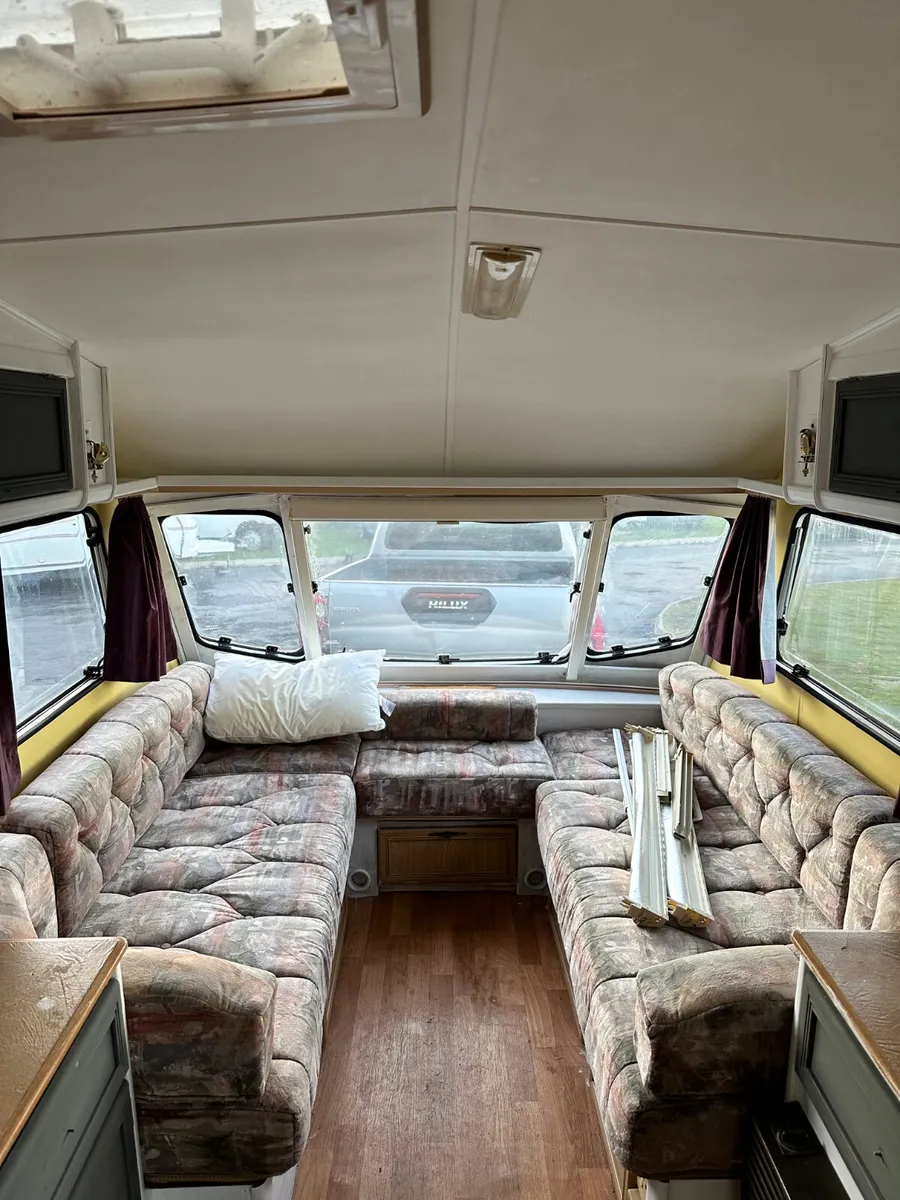 ✨BARGAIN LUNAR DELTA 4 BERTH✨ - Image 3