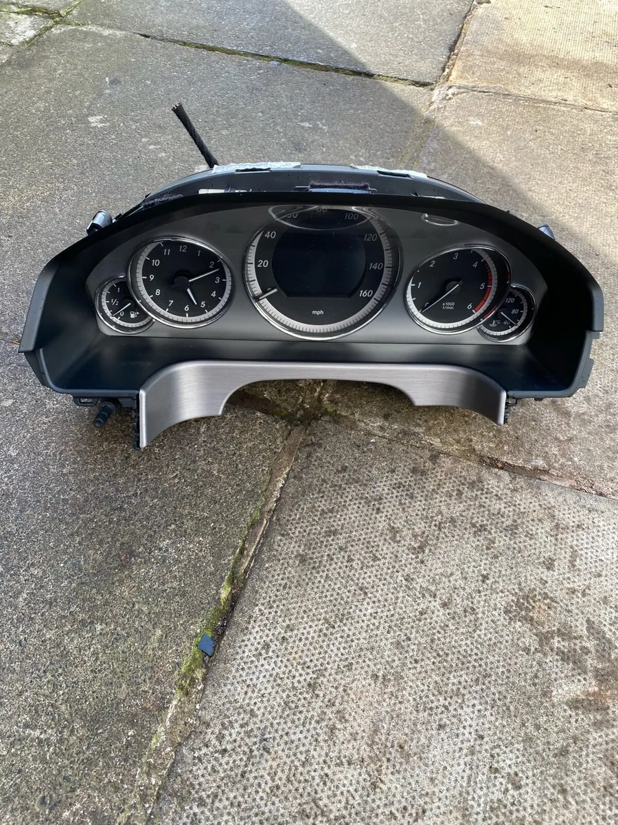 Mercedes e class 2009-2013 - Image 1