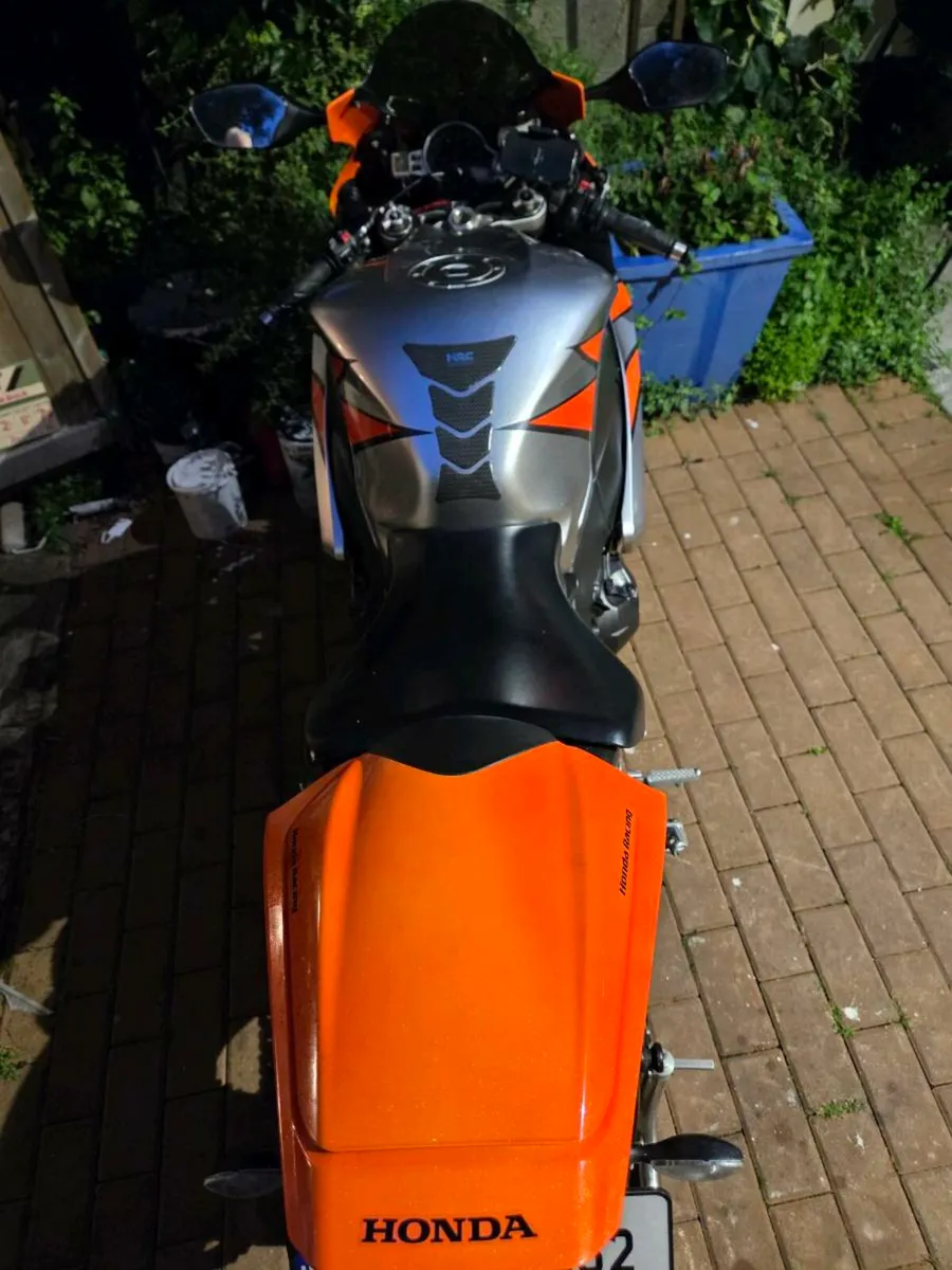 Honda fireblade 1000 - Image 2