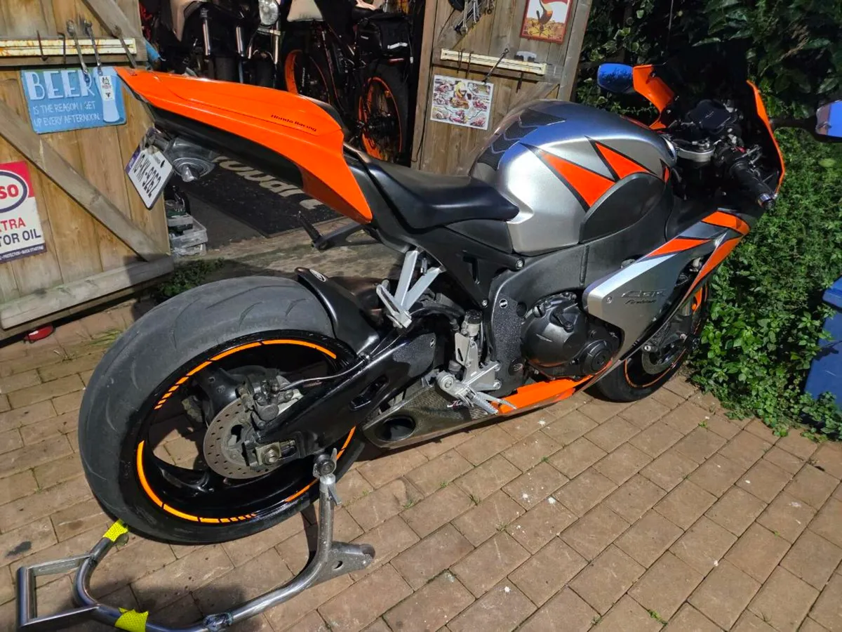 Honda fireblade 1000 - Image 3