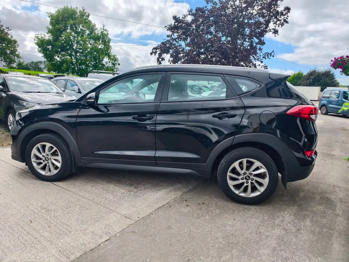 Hyundai Tucson 1.7 D Comfort - Image 4