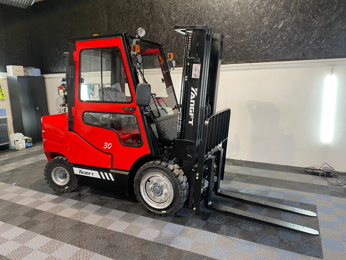 New 2025 YangFT 3 Ton Diesel Forklift - Image 1