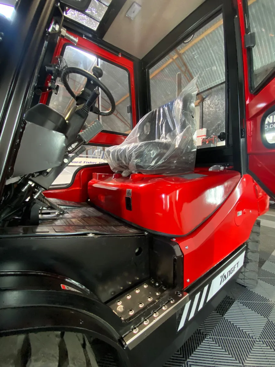 New 2025 YangFT 3 Ton Diesel Forklift - Image 3