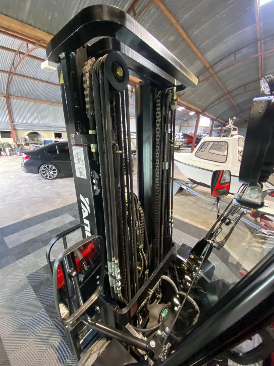 New 2025 YangFT 3 Ton Diesel Forklift - Image 4