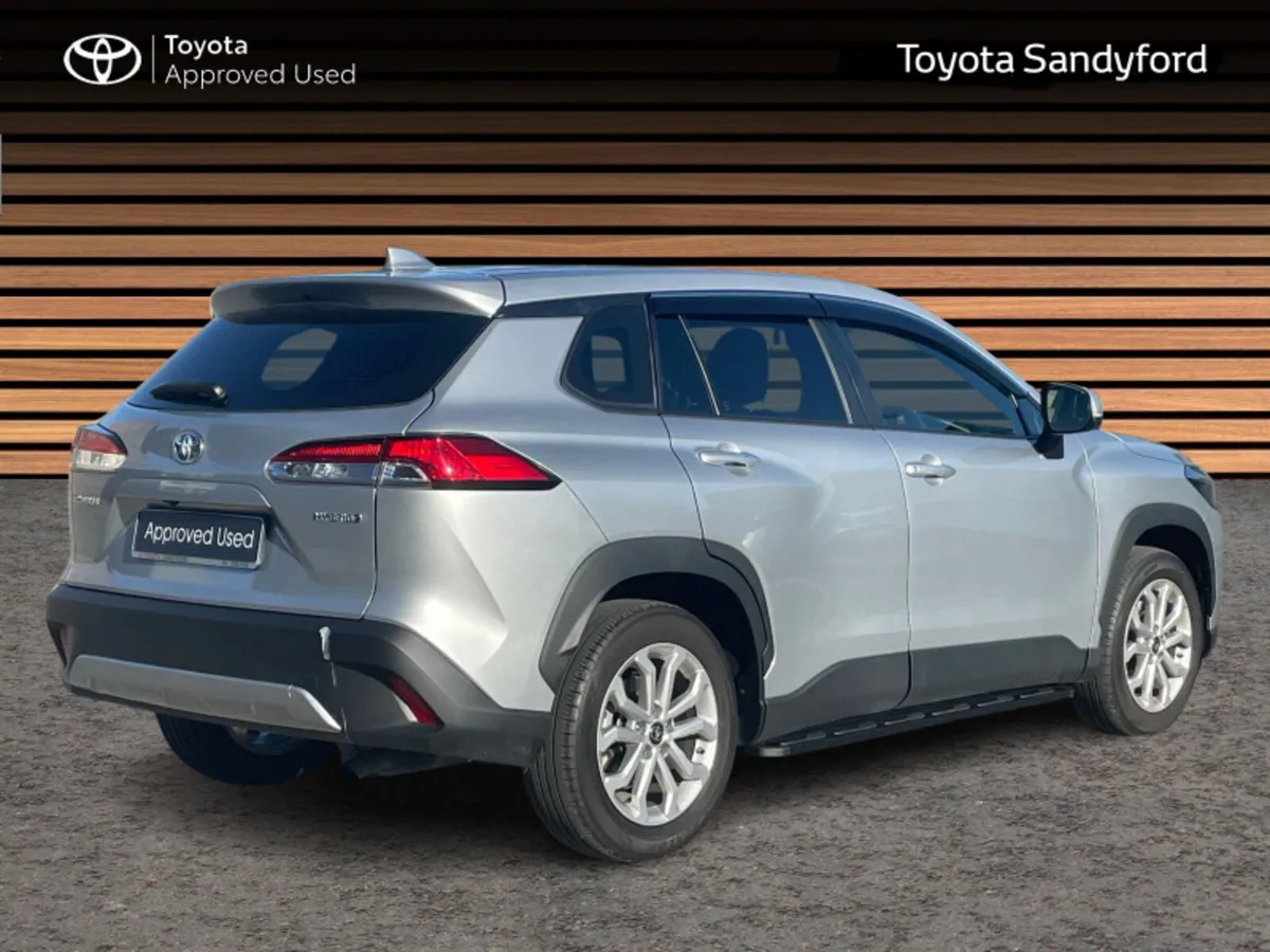 Toyota Corolla Cross 1.8 HYBRID +EXTRAS // REAR CA - Image 2