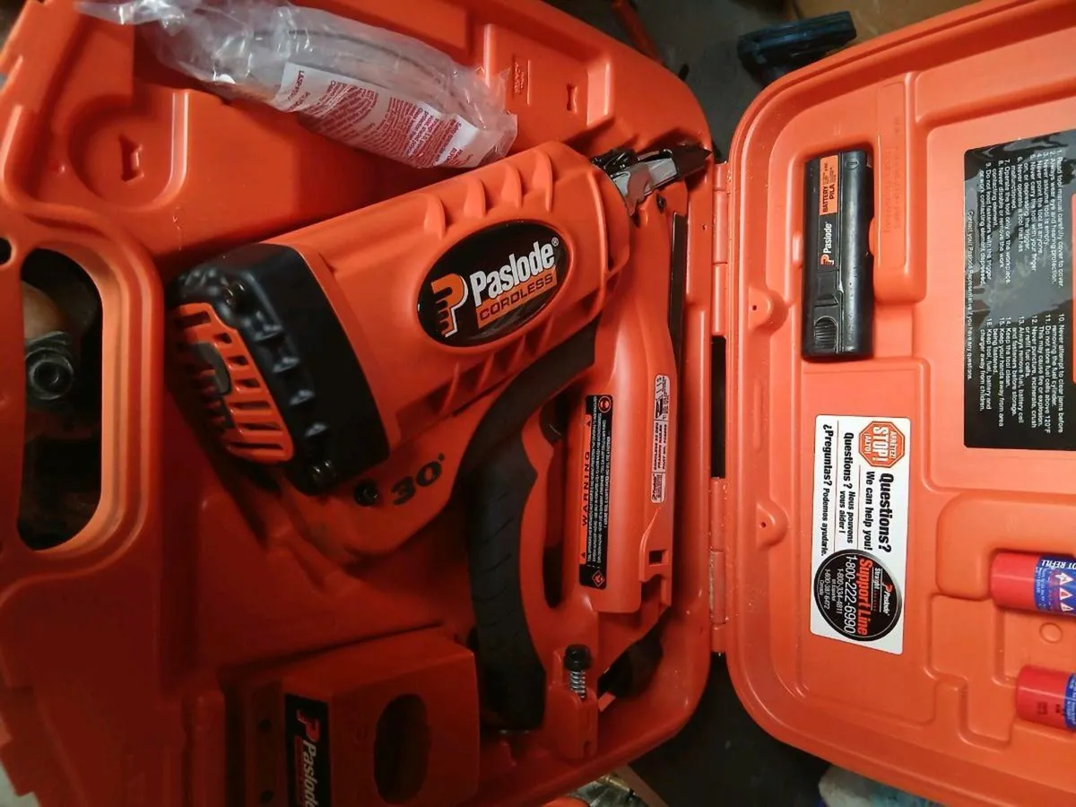 Paslode 30 degree Framing Nail Gun - Image 2