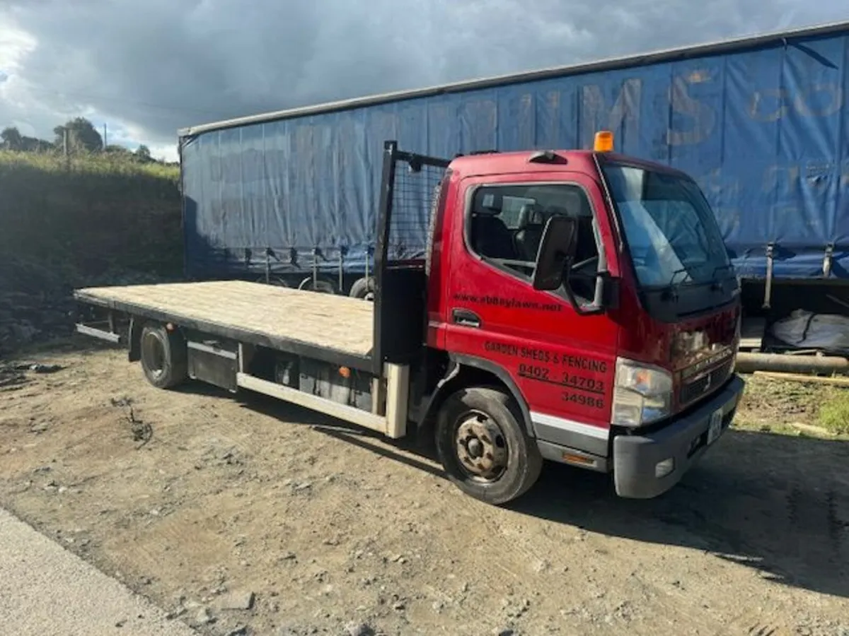 Mitsubishi FUSO 2011 - Image 1