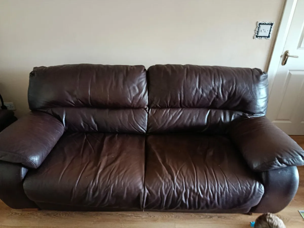3 + 2 seater leather couch - Image 3
