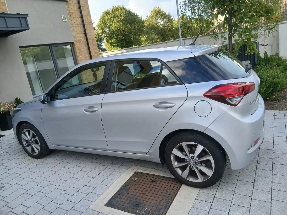 Hyundai i20 - Image 2