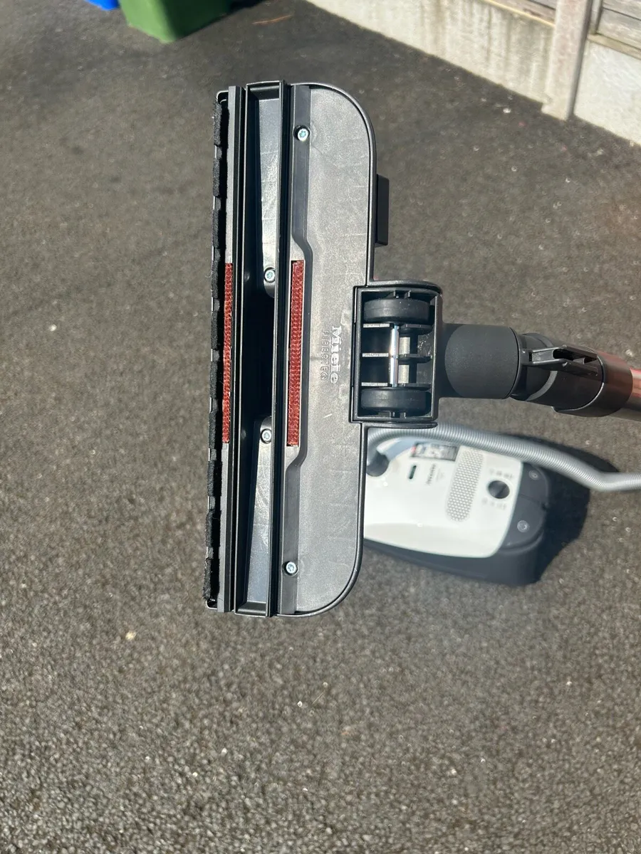 Miele C-1 - Image 4