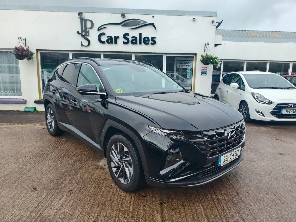 Hyundai Tucson 2WD Executive Plus - Image 1