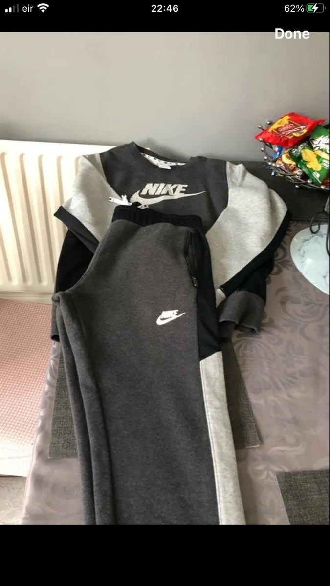 Mens Nike tracksuit size S €20 - Image 1