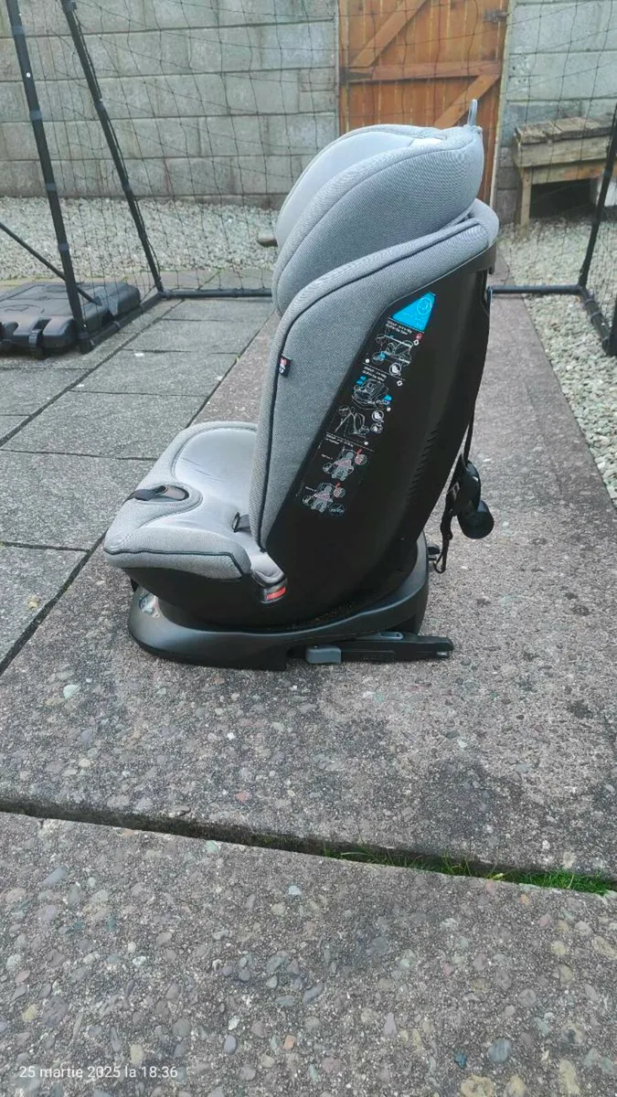 Car seat - Image 2