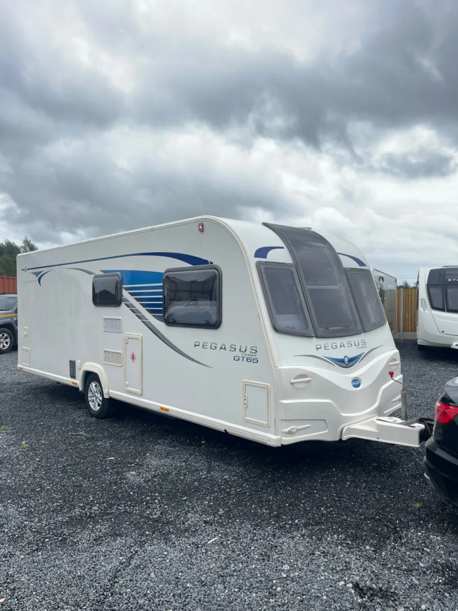 Bailey Pegasus 4 Berth Fixed Bed Caravan For Sale - Image 2