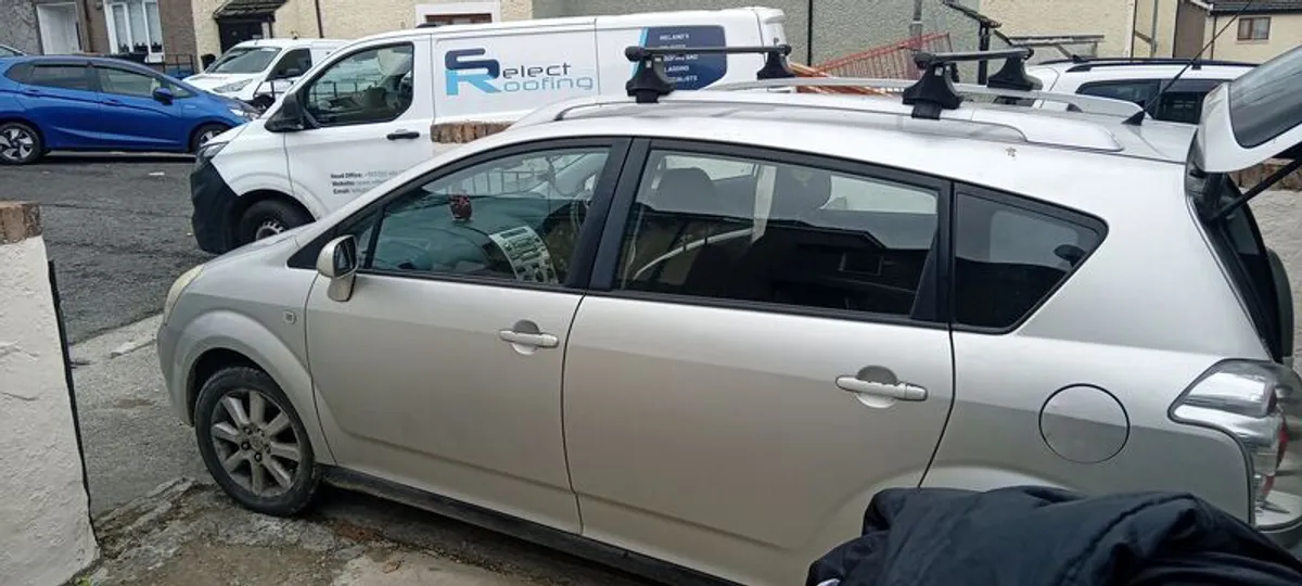 2007 Toyota Corolla verso - Image 1