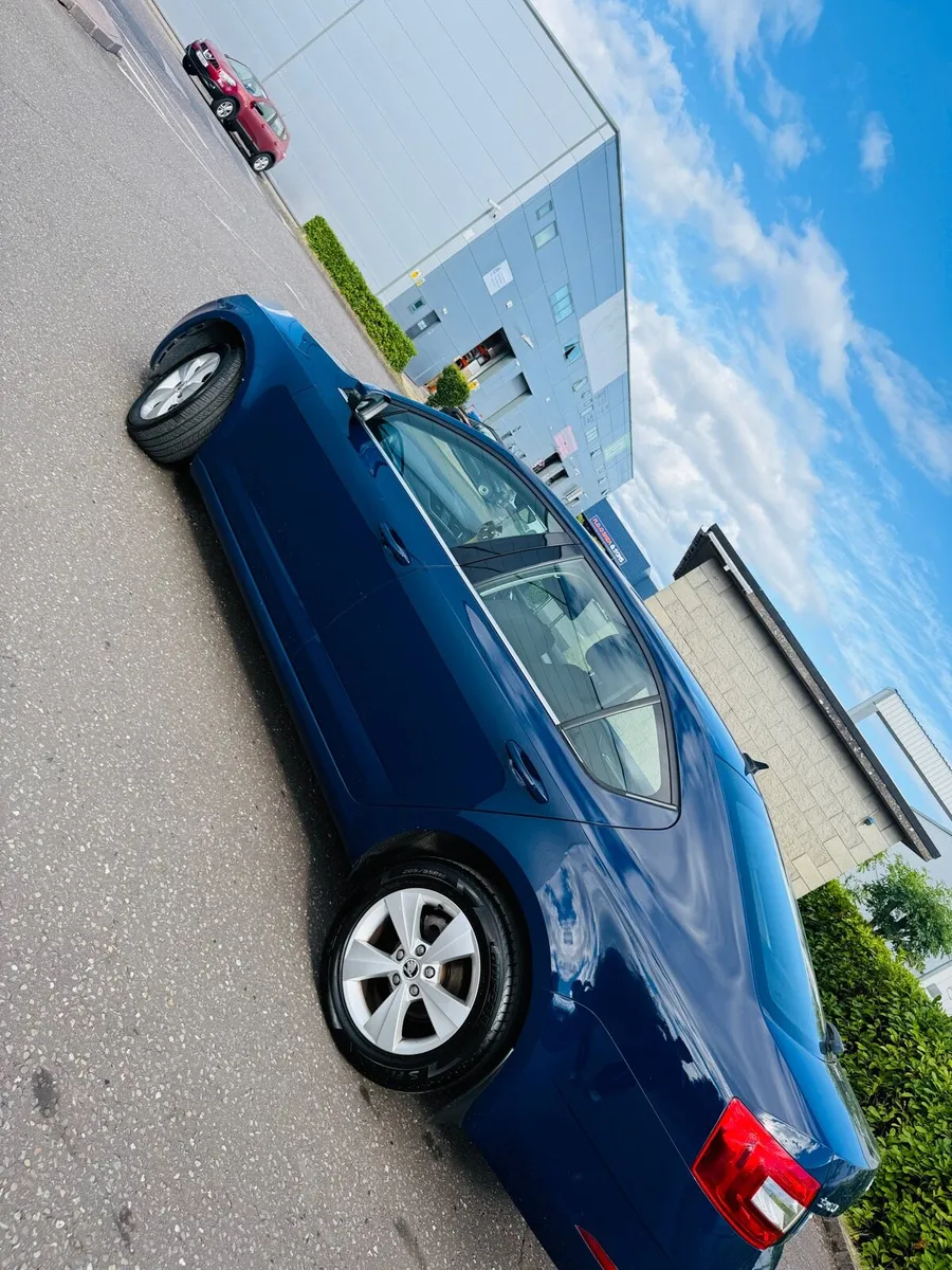 Skoda Octavia - Automatic 1.6 TDI SE - Image 4