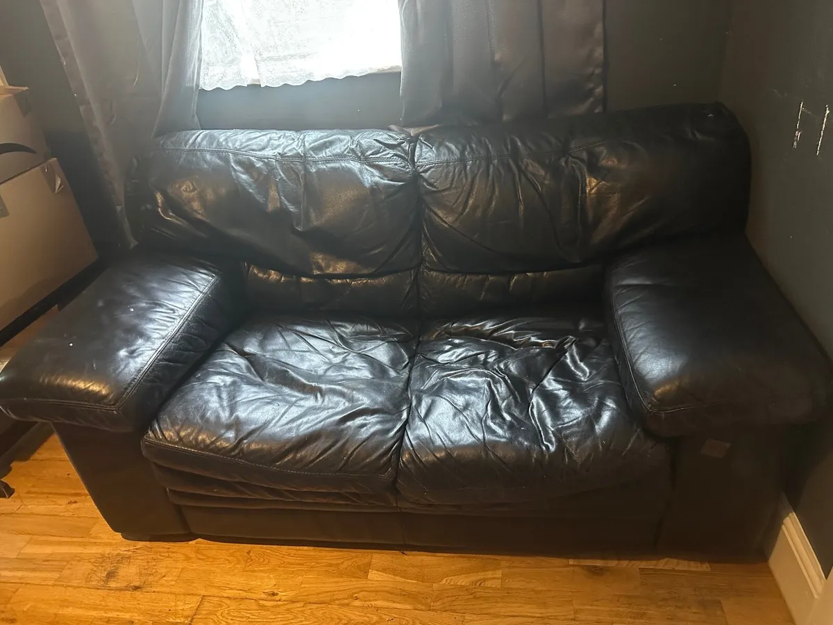 2 seater sofa,  recliner sofa and 2 bedside drawer - Image 3