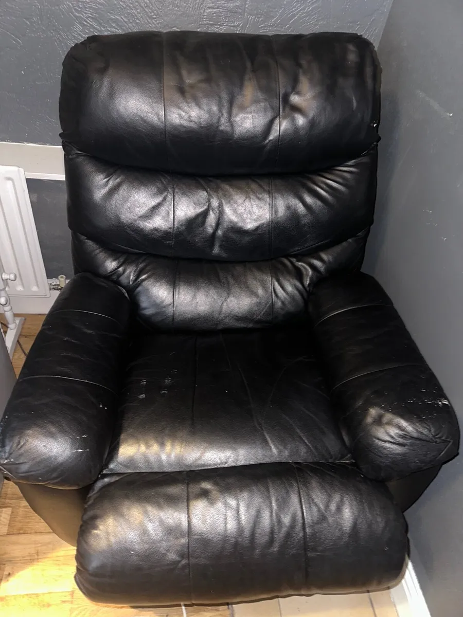 2 seater sofa,  recliner sofa and 2 bedside drawer - Image 1