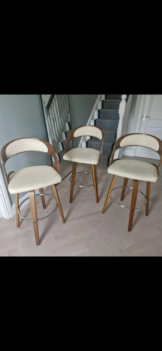 3 x Cucina Cream Bar Stool with Walnut Frame - Image 2