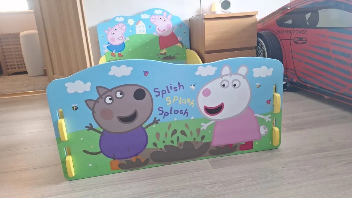 Peppa pig toddler bed - Image 1