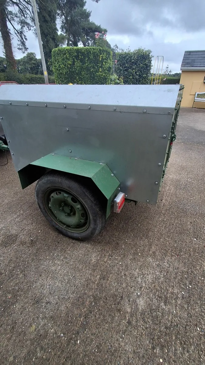 Dog Trailer - Image 1