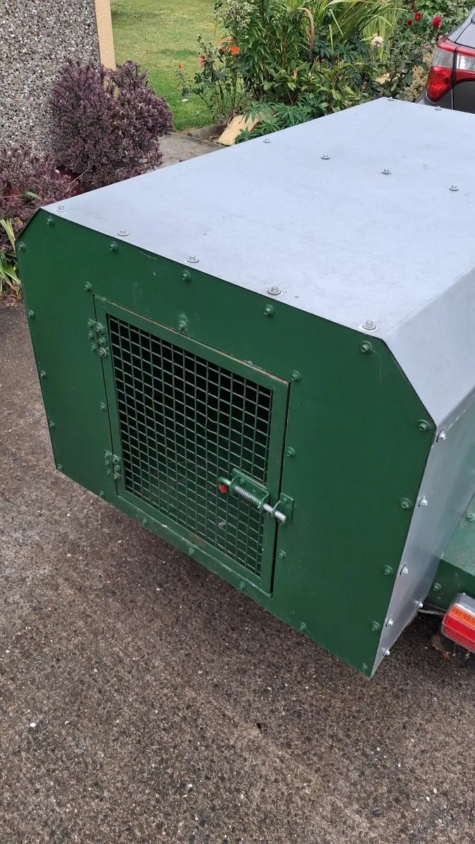 Dog Trailer - Image 2