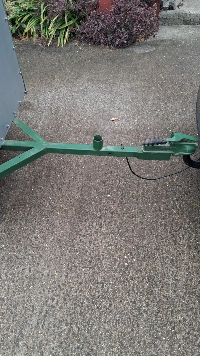 Dog Trailer - Image 4