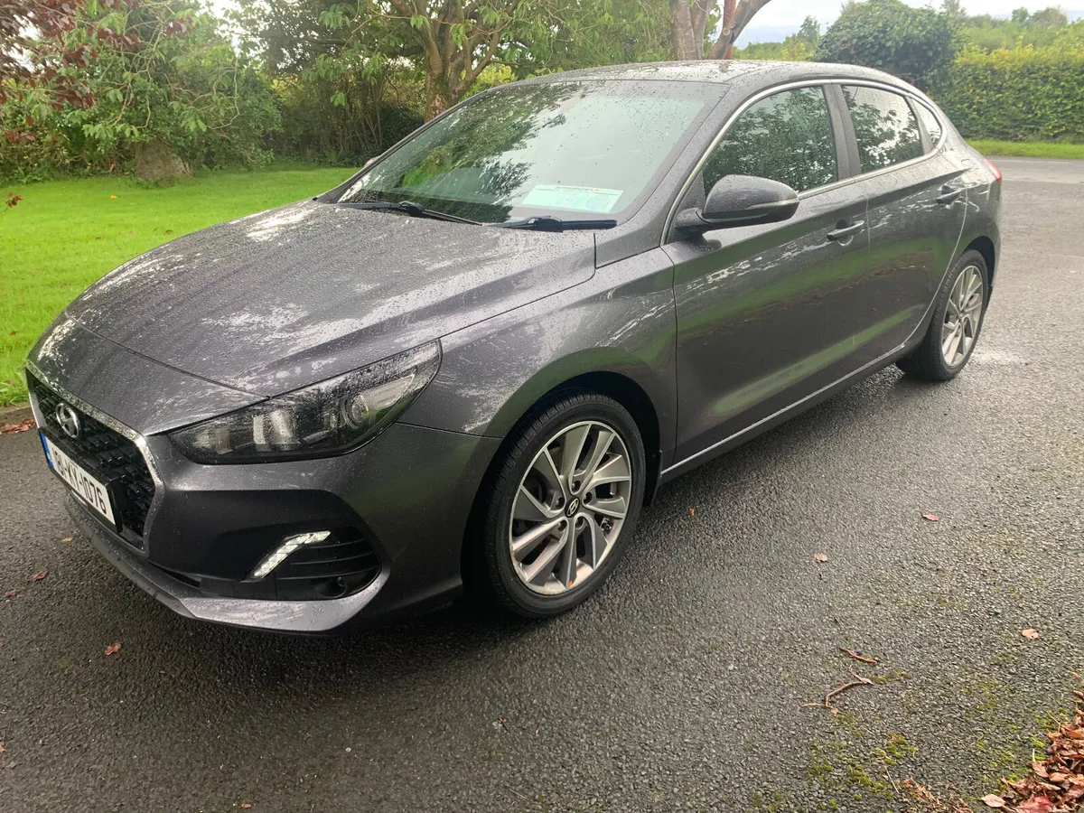 Hyundai i30 2018 FASTBACK - Image 3