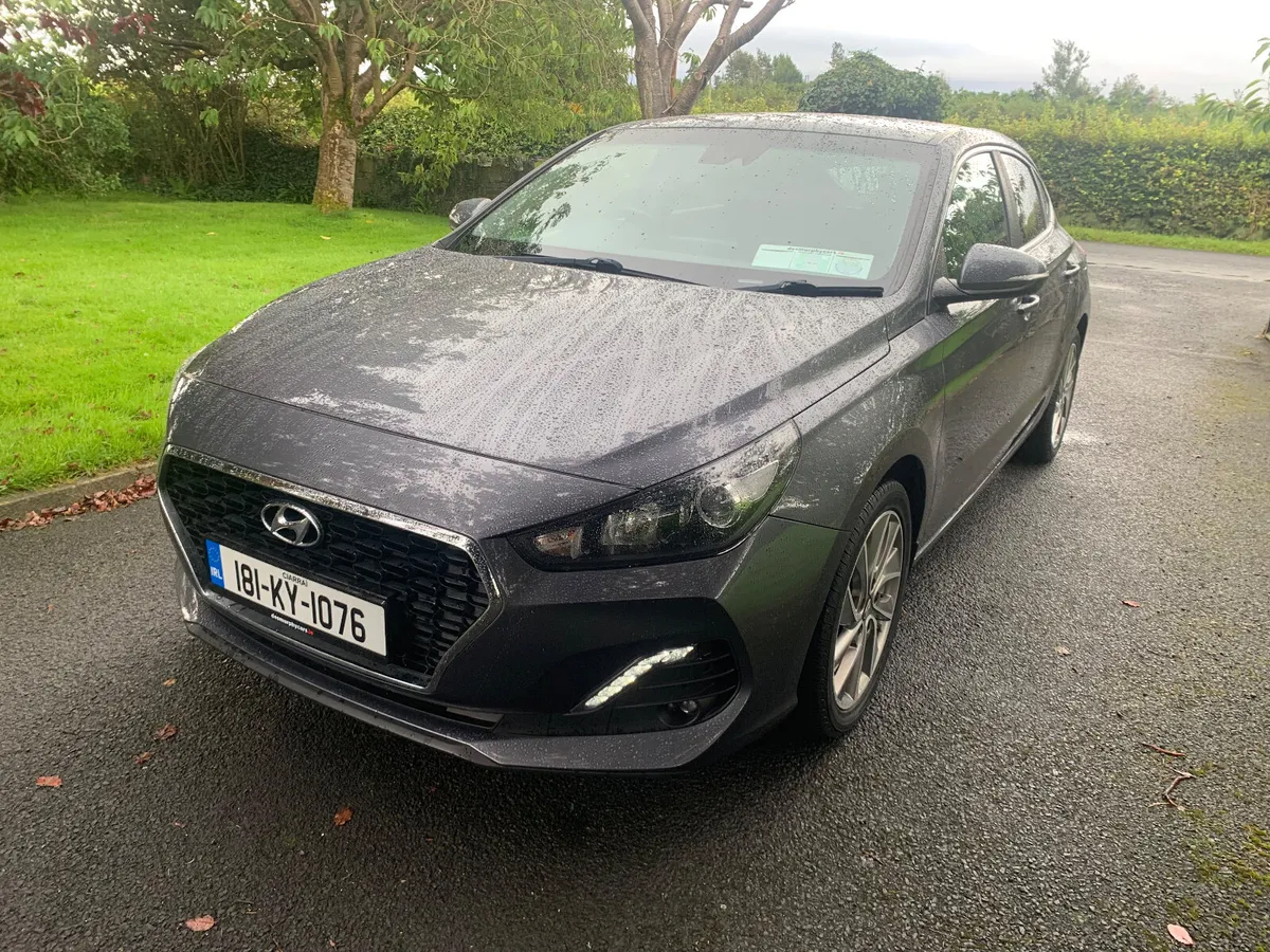 Hyundai i30 2018 FASTBACK - Image 2