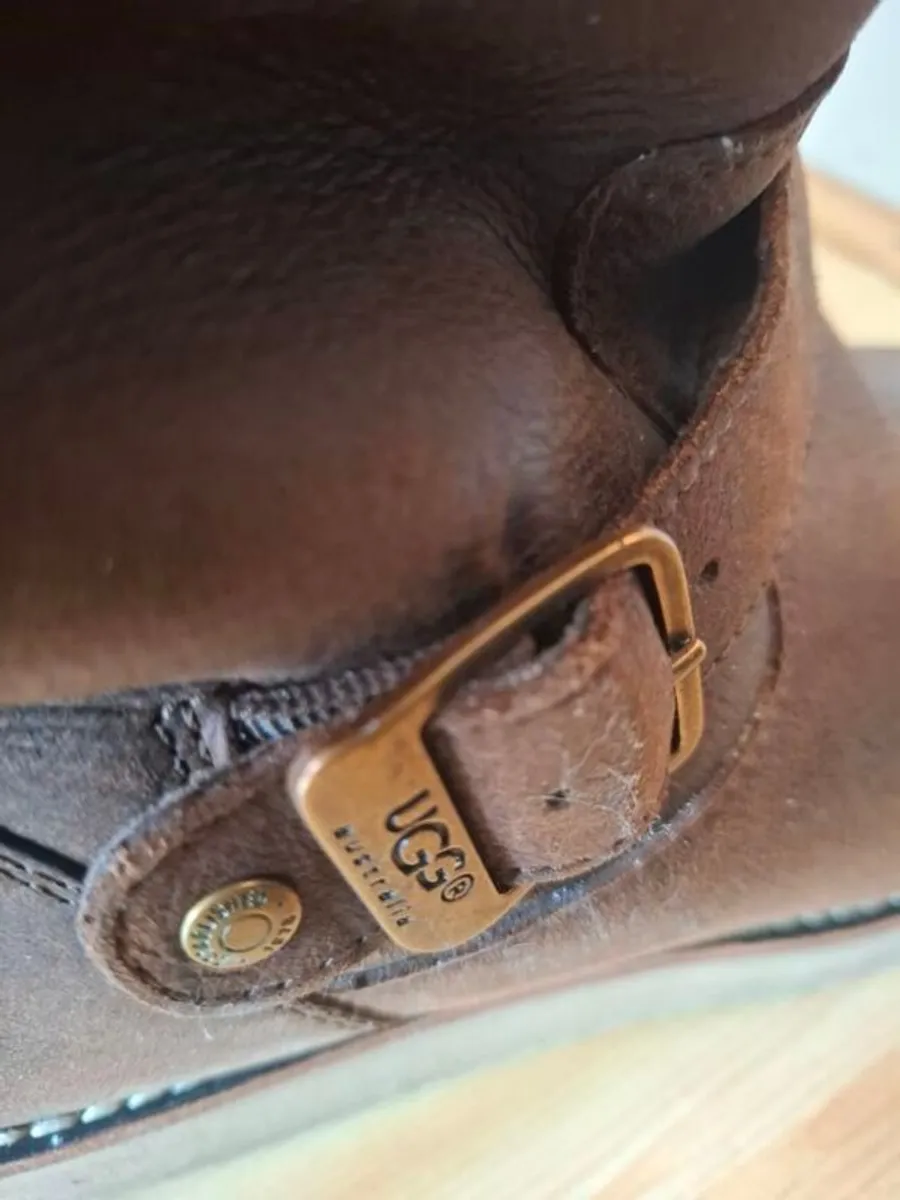 ugg - Image 1
