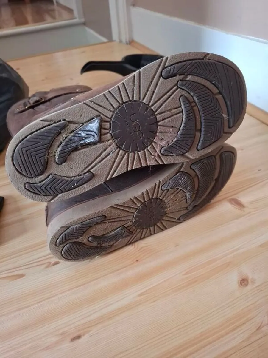 ugg - Image 3