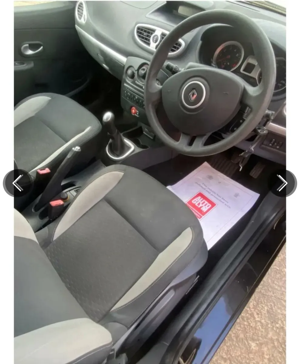 RENAULT CLIO - Image 4