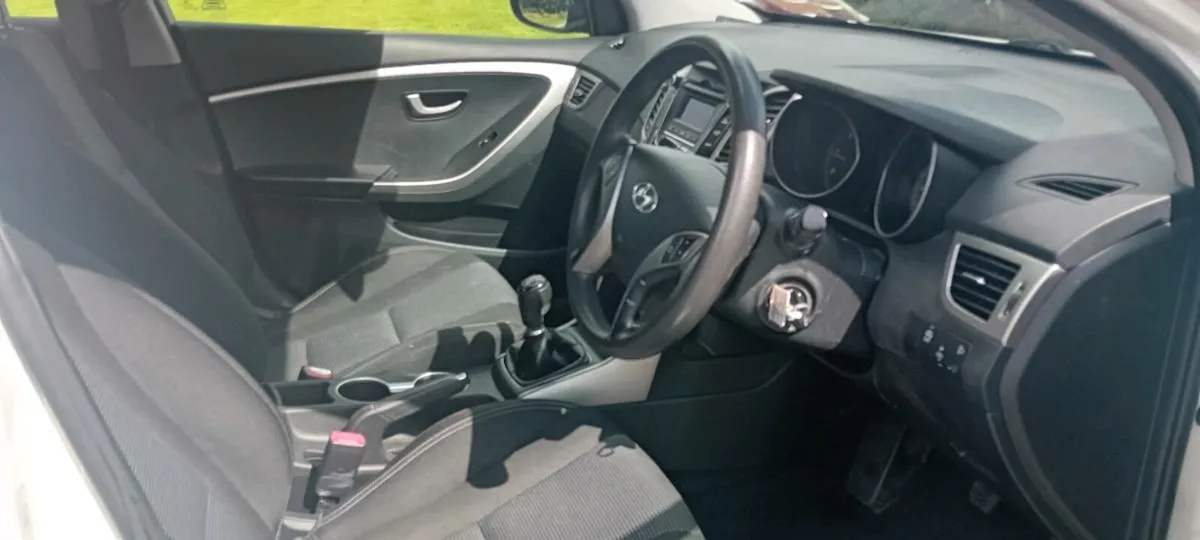 2015 Hyundai i30 Diesel - Image 4