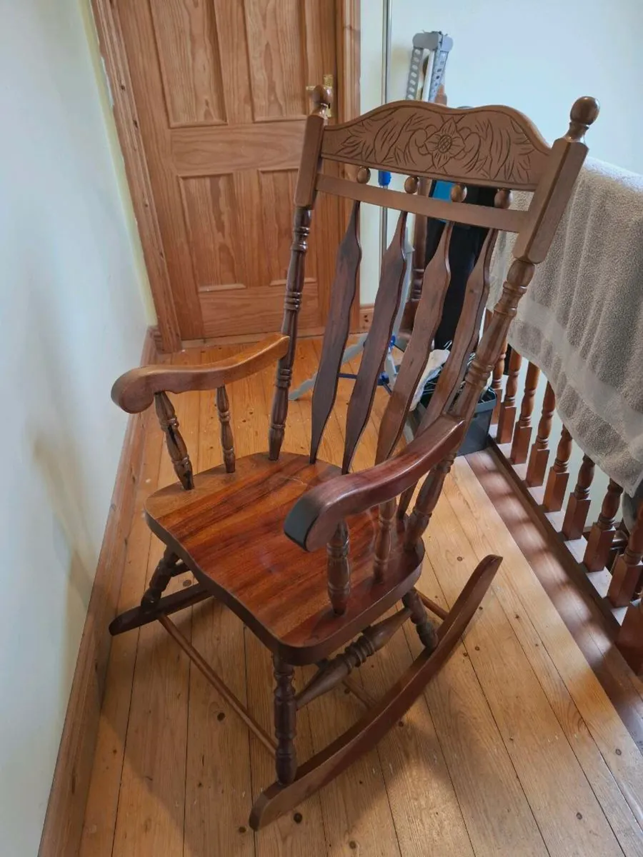 Wooden rocking chair - Image 1