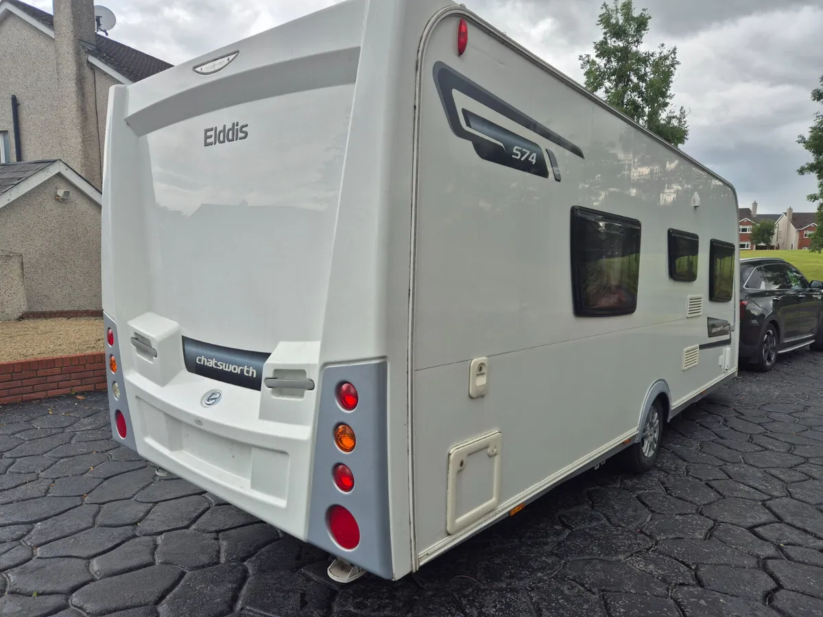2013   Elddis  Chatsworth  574 Fixed Single  Beds - Image 3