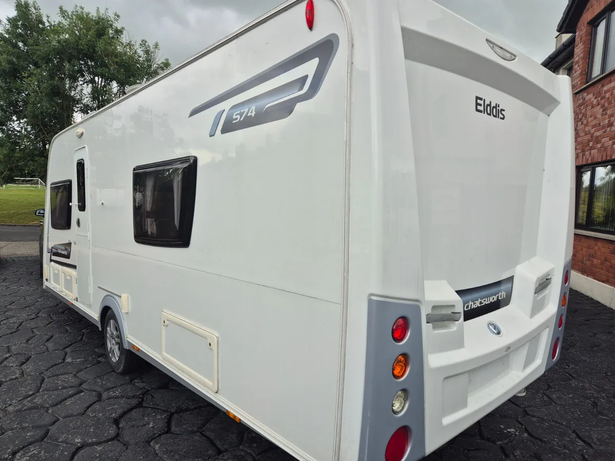 2013   Elddis  Chatsworth  574 Fixed Single  Beds - Image 4