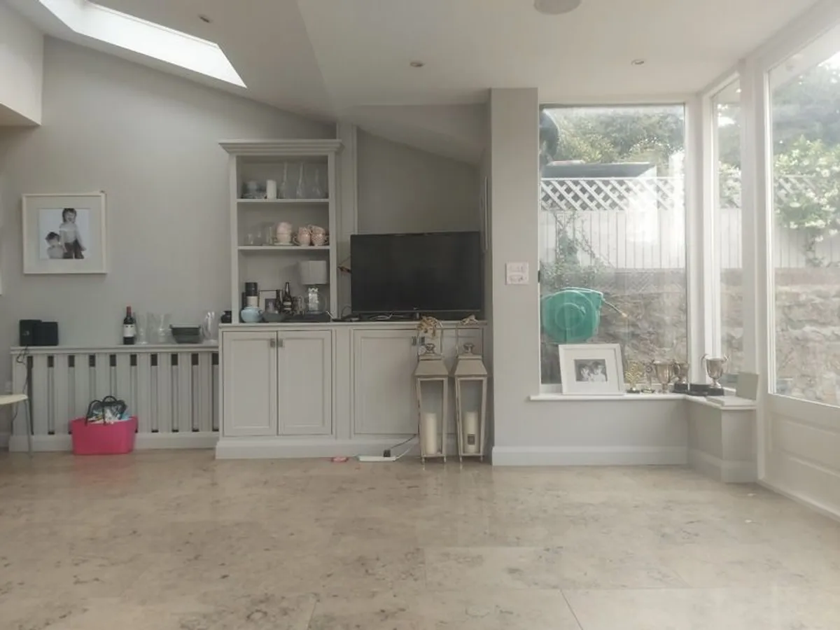Kitchen for sale - Image 1